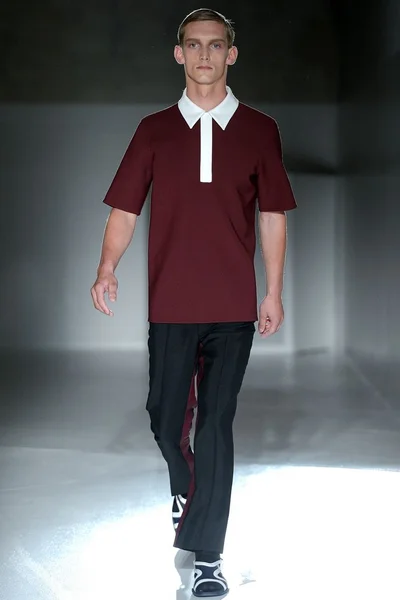 Look 43